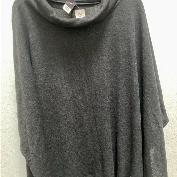 Cowl Neck Poncho. Size 3X - Picture 2 of 4